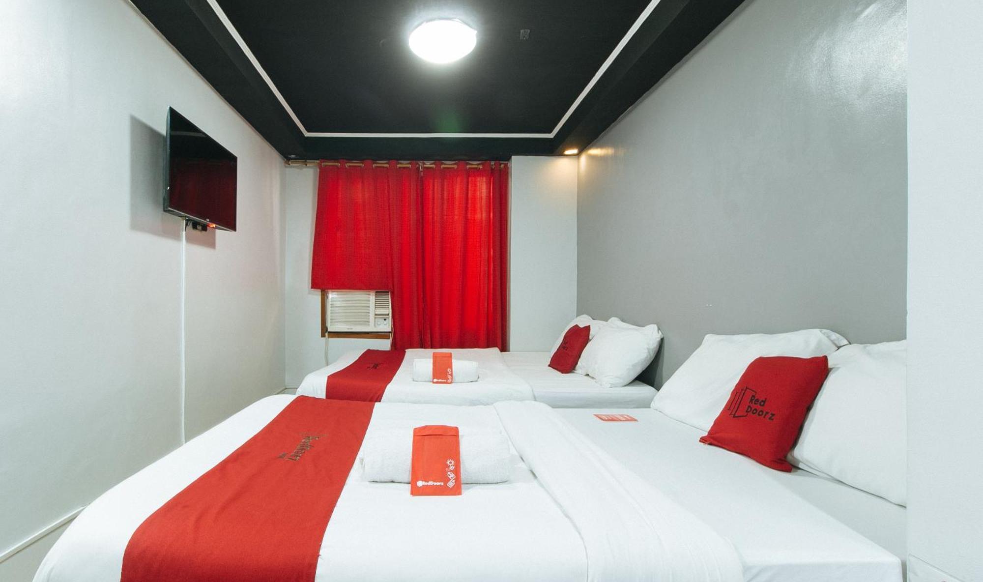 Reddoorz At Good 101 Paranaque Paranaque City Esterno foto