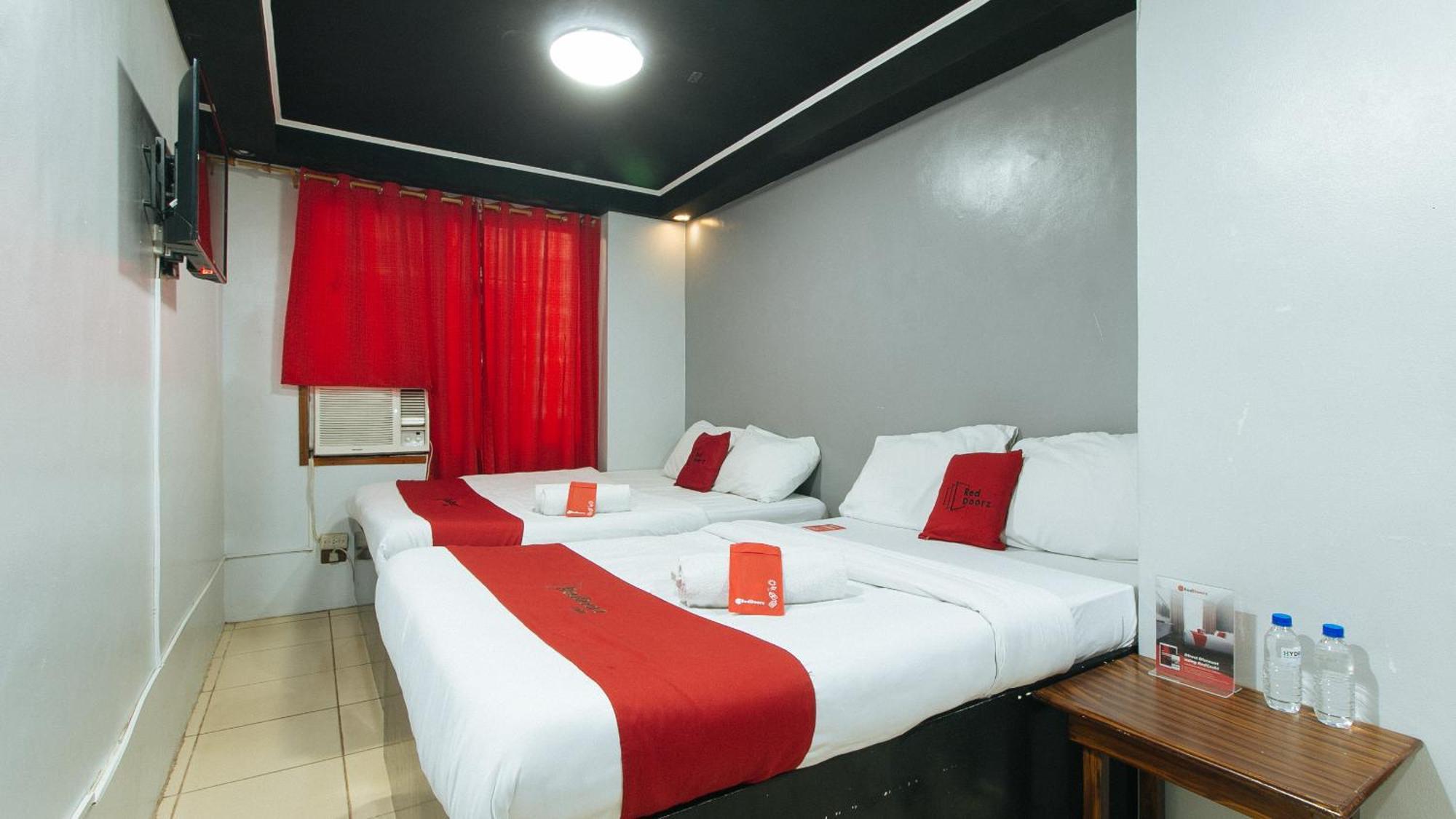 Reddoorz At Good 101 Paranaque Paranaque City Esterno foto